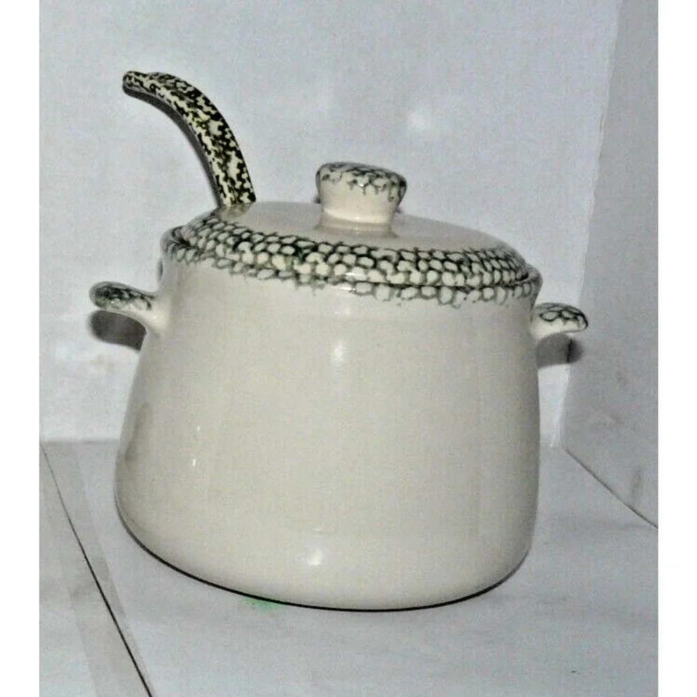 Vtg ceramic pottery ivory green heart soup tureen double handles lid ladle